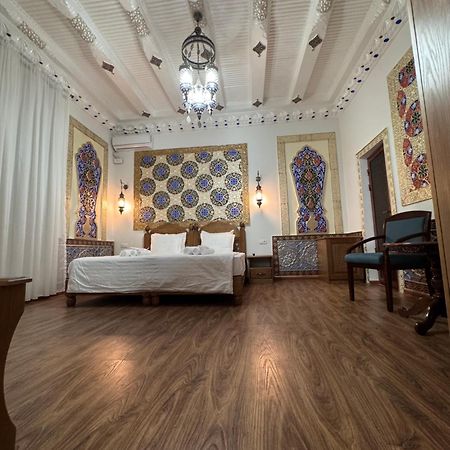 בוקורו Guesthouse Muqaddam מראה חיצוני תמונה