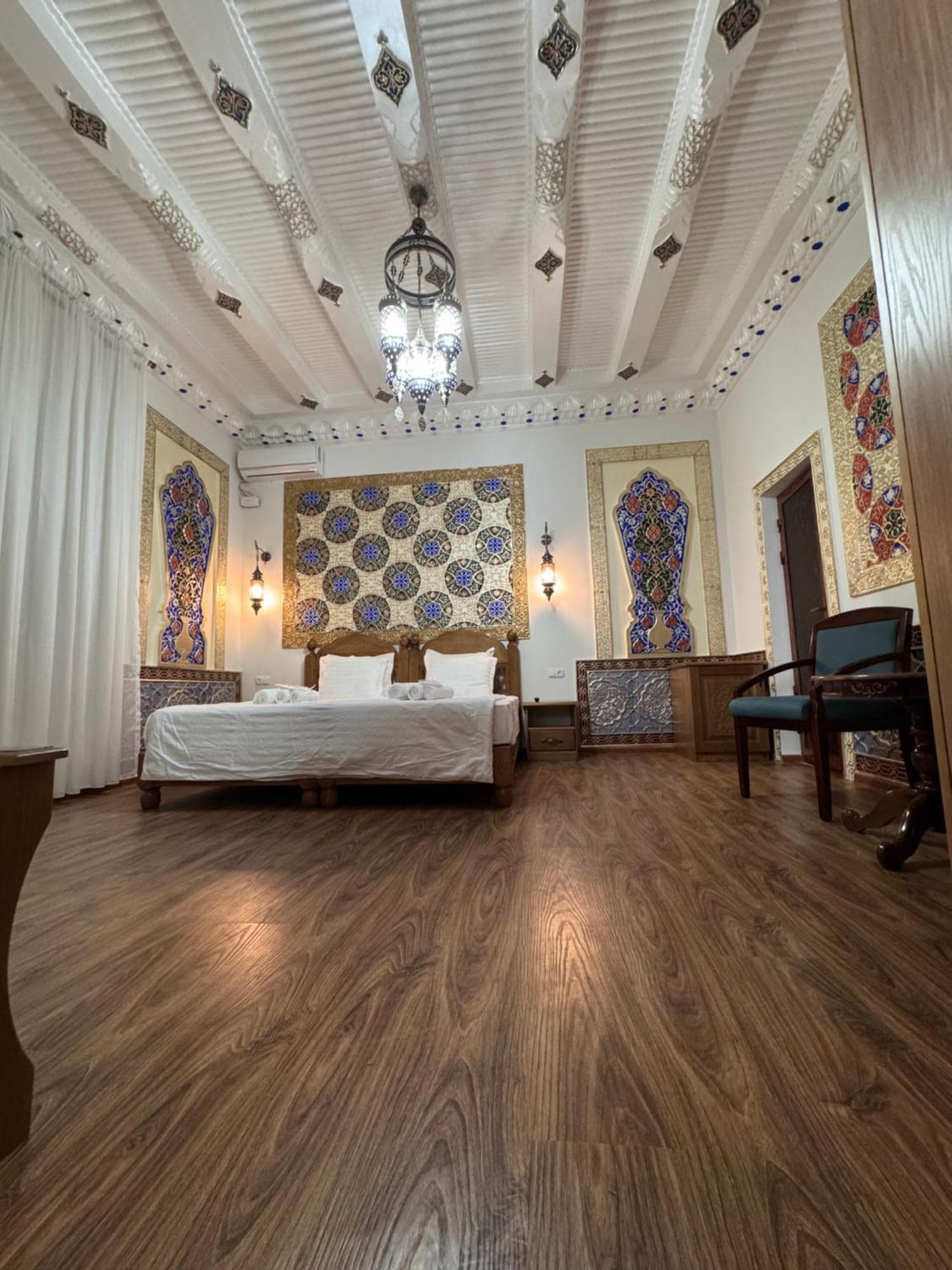 בוקורו Guesthouse Muqaddam מראה חיצוני תמונה