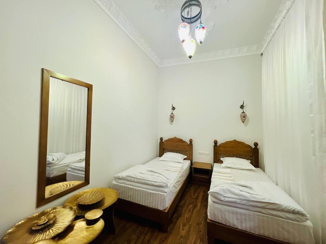 בוקורו Guesthouse Muqaddam מראה חיצוני תמונה