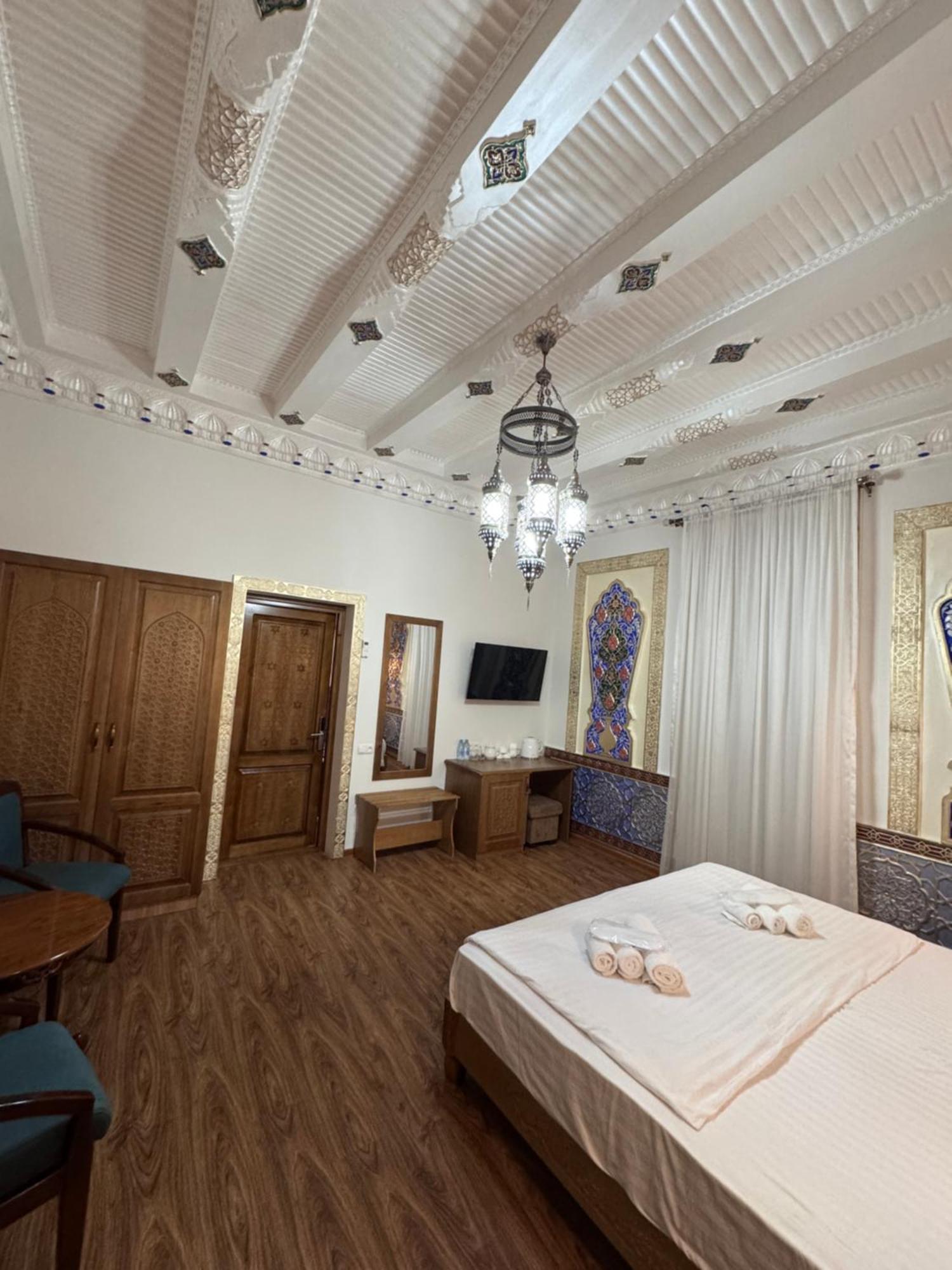 בוקורו Guesthouse Muqaddam מראה חיצוני תמונה