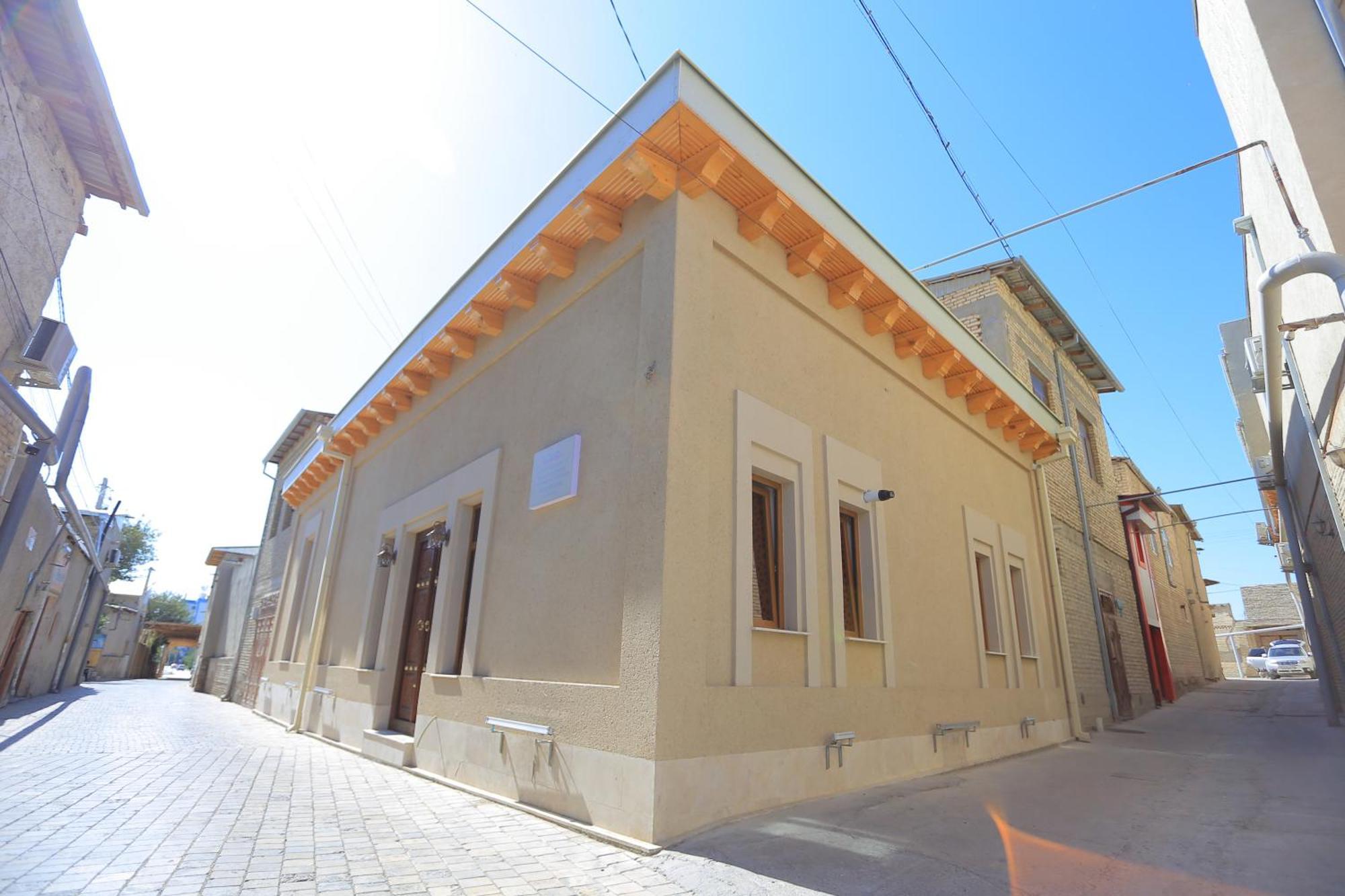 בוקורו Guesthouse Muqaddam מראה חיצוני תמונה