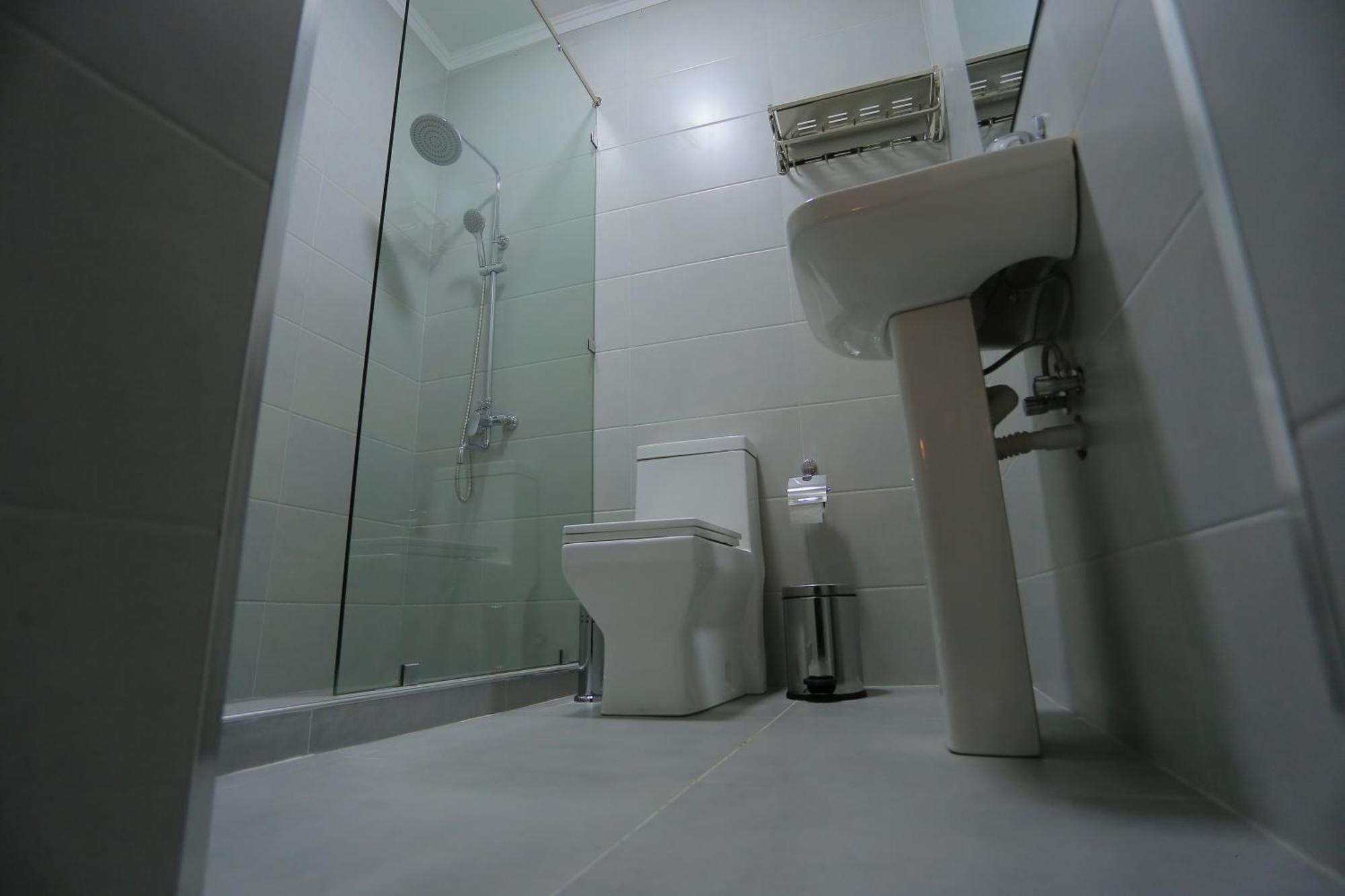 בוקורו Guesthouse Muqaddam מראה חיצוני תמונה