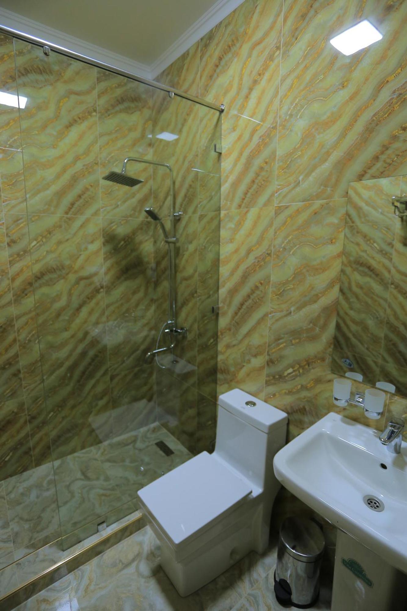 בוקורו Guesthouse Muqaddam מראה חיצוני תמונה